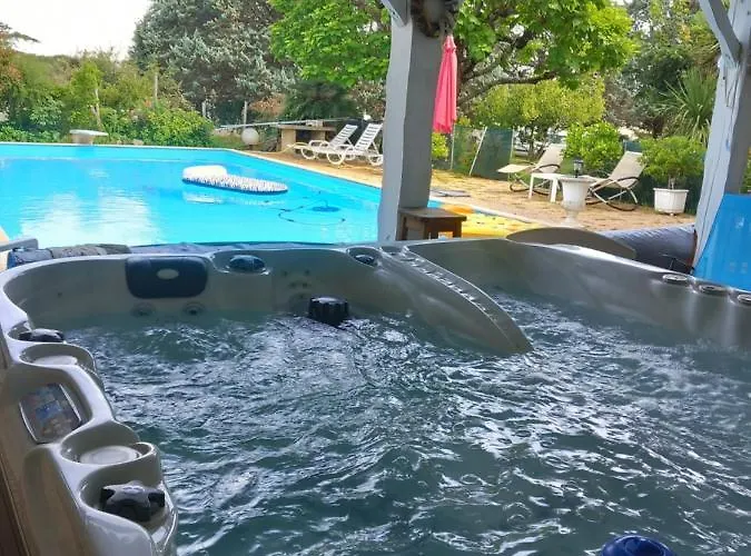 Chez Pepette Et Serge Montdragon